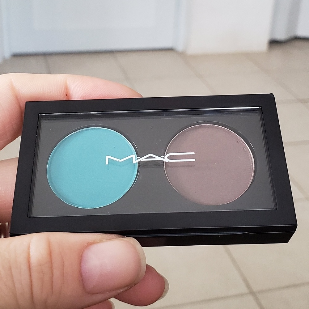M.A.C. Double Feature 3   Eyeshadow x 2